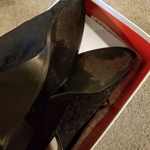 Shoes - Picture 4 of 4